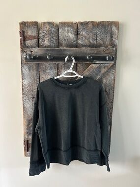 Women's Divided Crewneck Faded Black